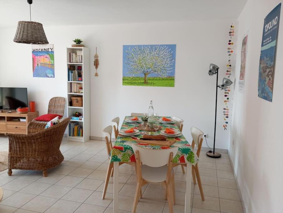 1,5 Km Plages Bel Calme Piscine Garage Apartment