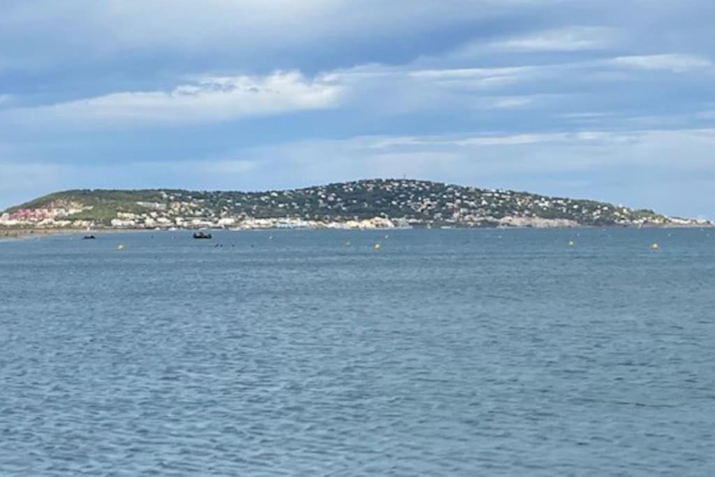 1,5 Km Plages Bel Calme Piscine Garage Appartement *